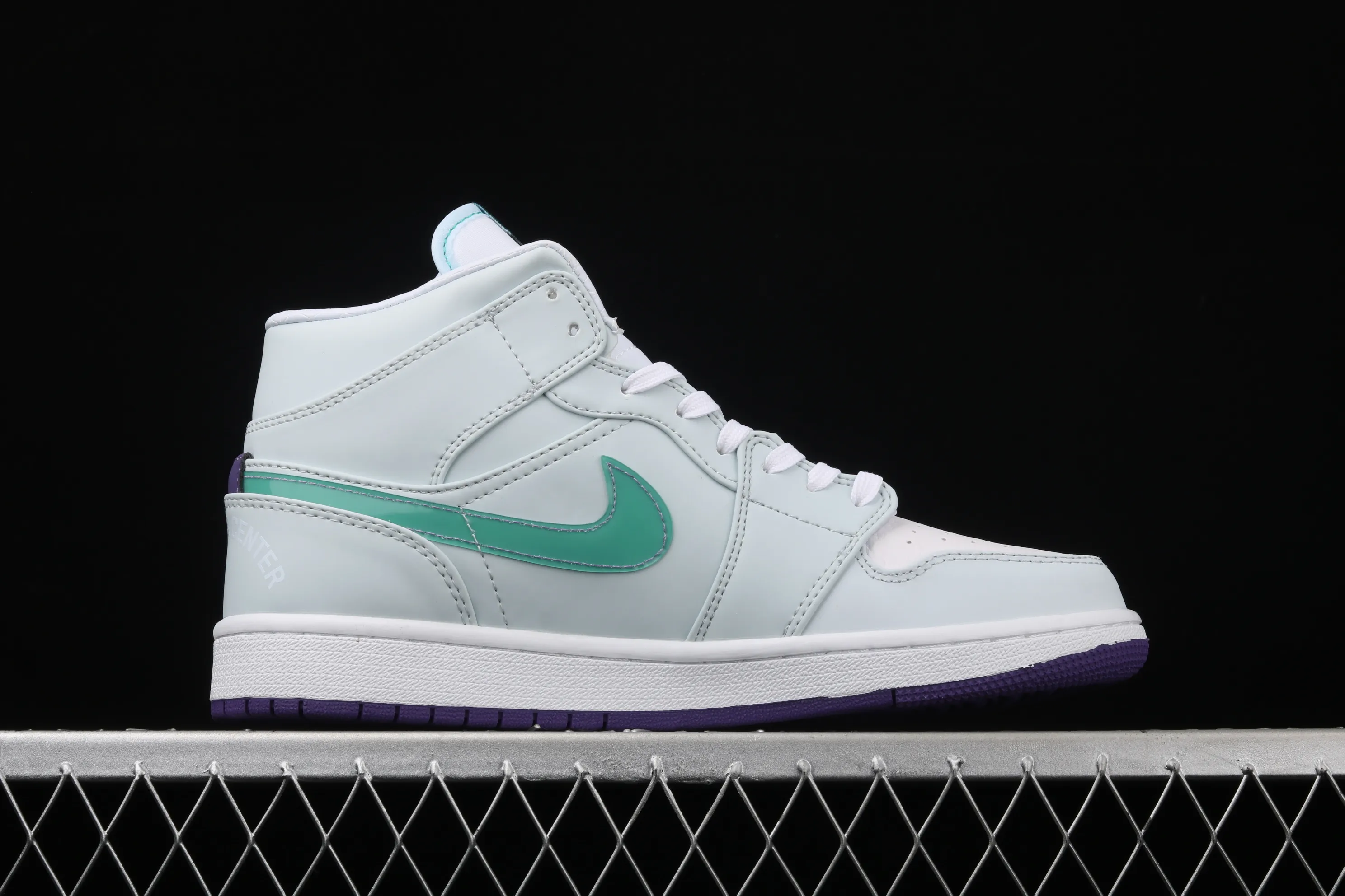 All categories Air Jordan Jordan series basketball shoes Air Jordan 1 High Air Jordan 1 Breathe CenterAJ1 Joe 1 mid-top white green purple mandarin duck CW5853-100